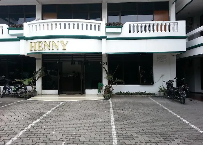 Henny Executive Homestay Surabaya